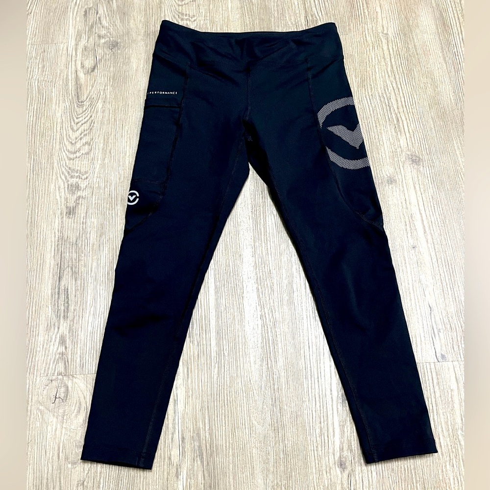 Virus Performance Leggings Size small